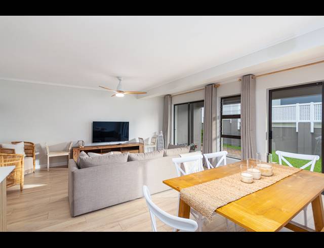 3 BEDROOM DUPLEX RENTED IN BEACHFRONT